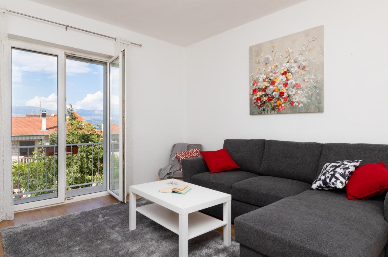 Apartment Nona - Center, 150 Meters From The Beach Supetar Exterior photo
